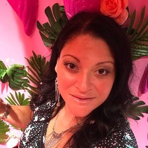 Meet your Posher, Irene